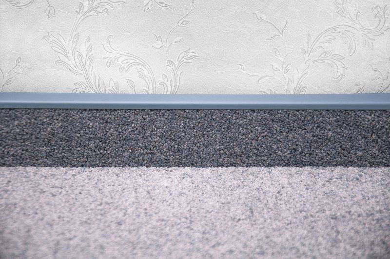 Плинтус для ковролина "Korner" Listwa графит (2500*13,8*50 мм) — купить в Иркутске
