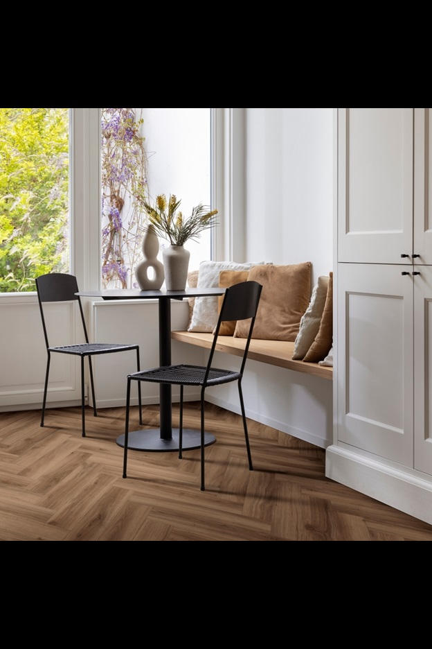 Замковая ПВХ плитка Classic Oak 24844 (630*126*6 мм) — купить в Иркутске